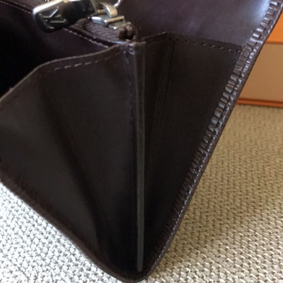 Louis Vuitton Epi Noe Sarah Wallet - Picture 5 of 8